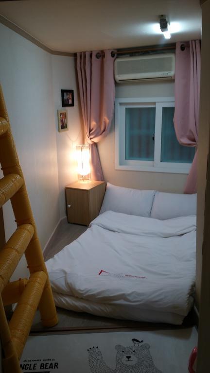 Guesthouse Myeongdong 2 Seoul Exteriör bild