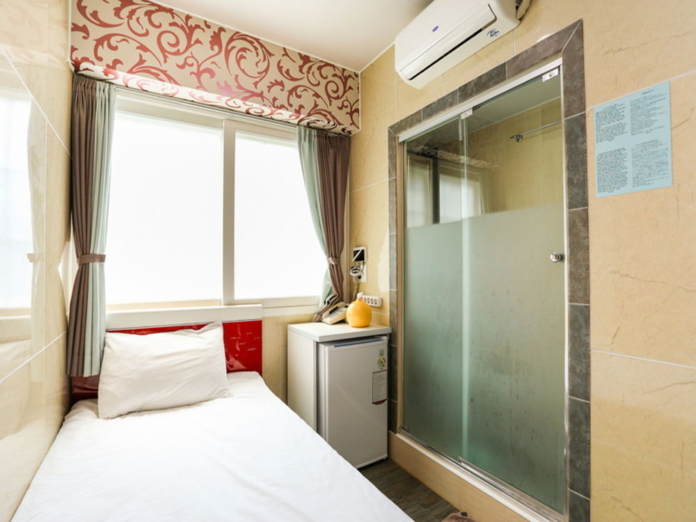 Guesthouse Myeongdong 2 Seoul Exteriör bild